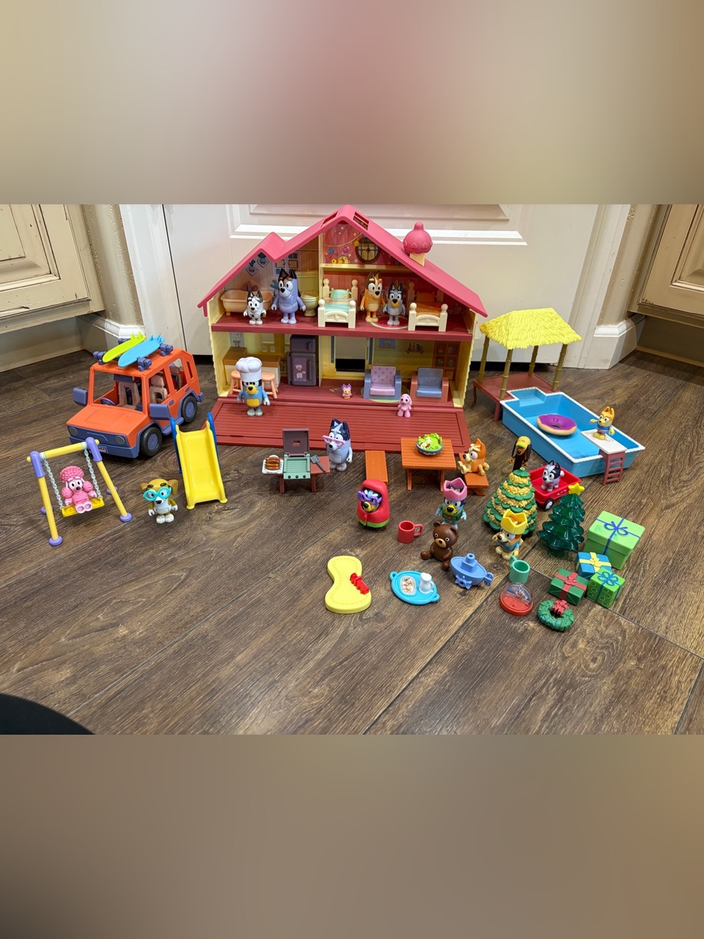 Bluey Ultimate Mega Set with extras